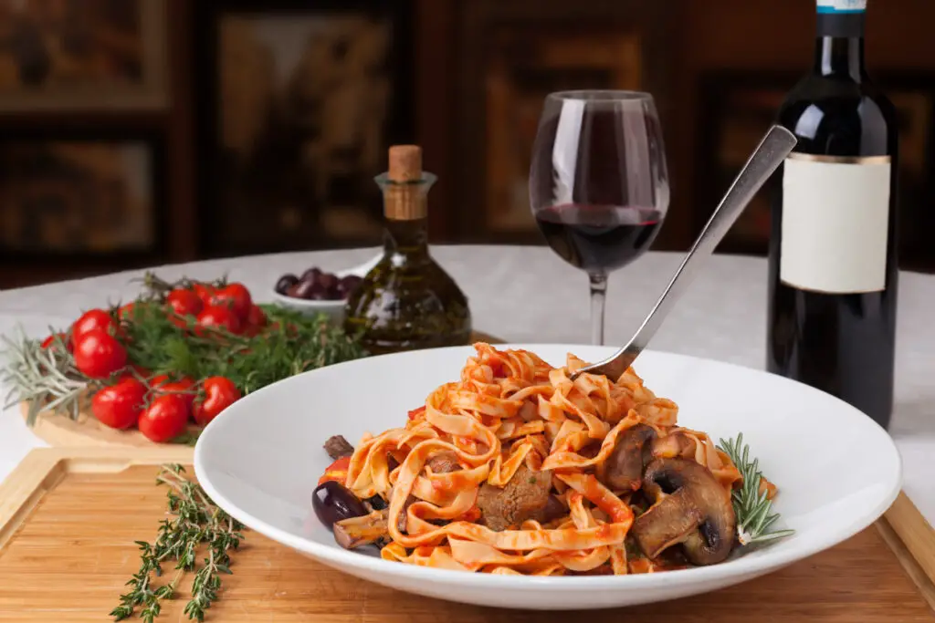 Tagliatelle with steak and mushrooms