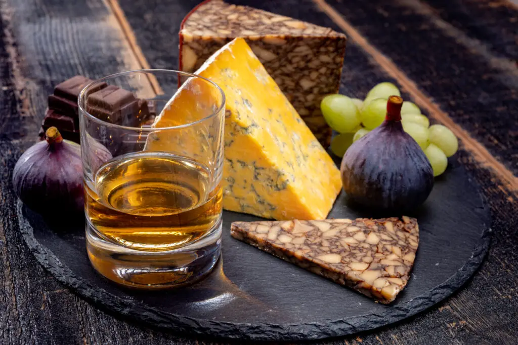 Tasting of Irish blended whiskey and cheeses from Ireland and UK