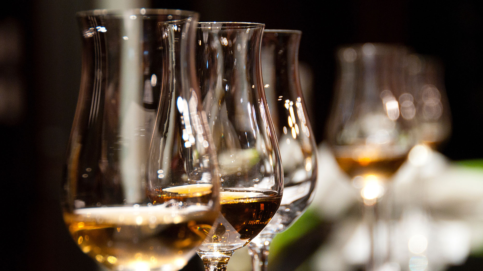 How Long Does Ice Wine Keep? Know The Facts 2024 Update Wesley's Wine Tips