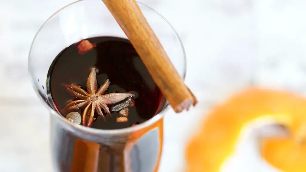 How to Warm Up Mulled Wine