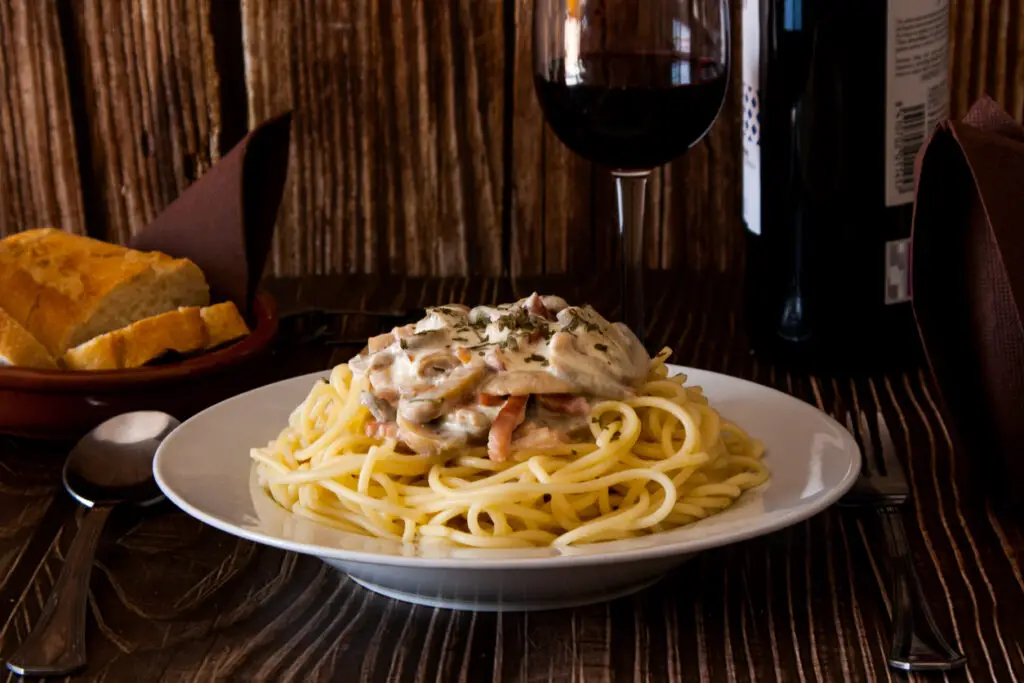 Italian food. Spaghetti carbonara.